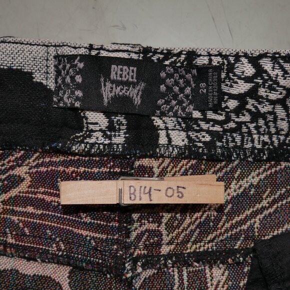 Rebel Vengeance Winged Skull Tapestry Cargo Pants Size 28x32 Goth Streetwear - Picture 10 of 13